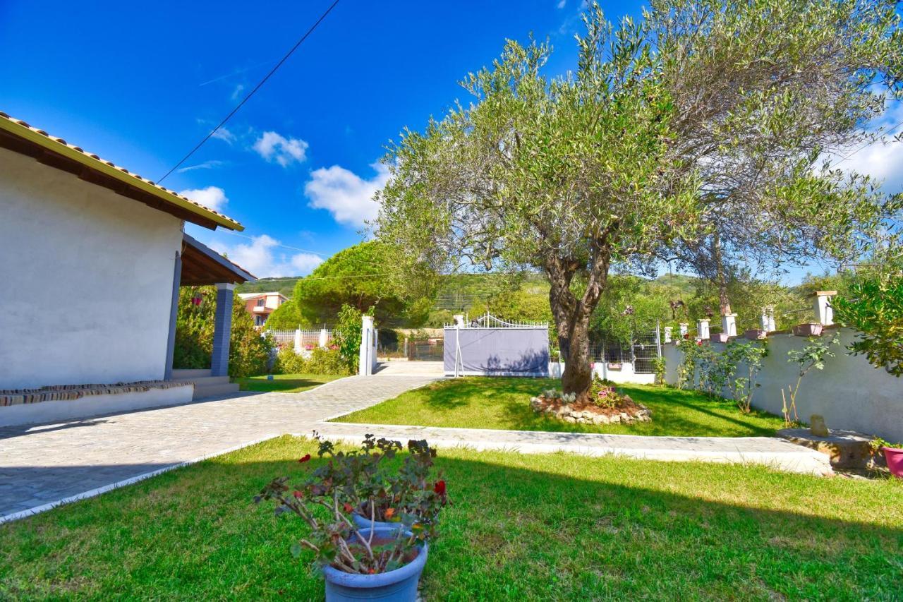 Ninas Cottage Línia Exterior photo